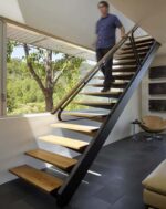 Лестница металлическая консольная  "Шале"