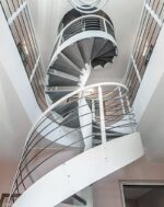 Лестница винтовая со ступенями ясень "Эскада" — изображение 2