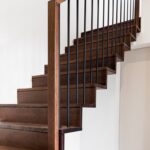 Перила с деревянным поручнем "Хадсон"