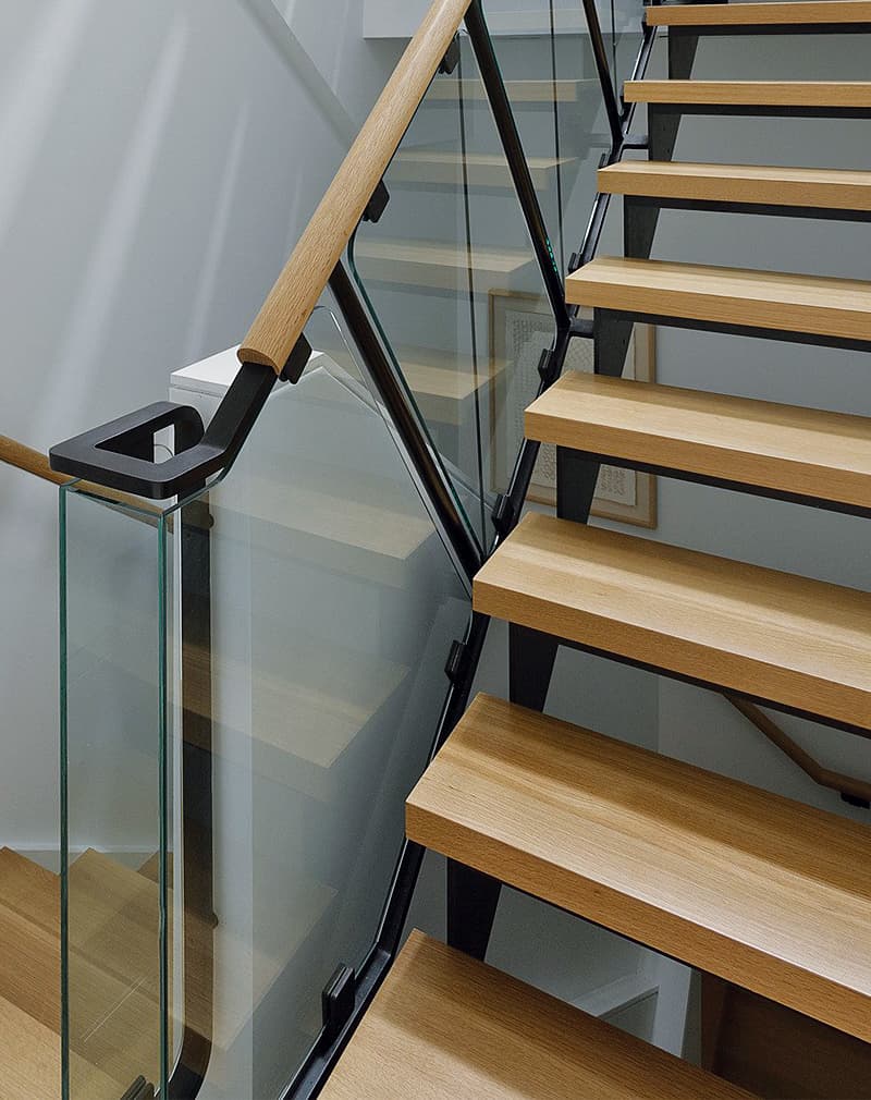 Omaxa-glass-railing-2.jpg Перила лофт со стеклом "Омаха" — изображение 1