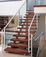 Лестница на металлическом каркасе "Палома"