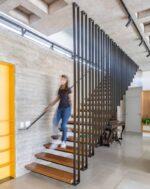 Лестница подвесная на металлокаркасе "Альба"