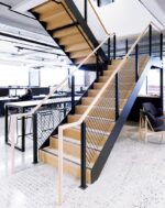 Лестница маршевая на металлокаркасе "Бостон"