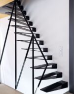 Лестница металлическая консольная  "Треугольник"