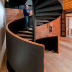 Лестница винтовая на металлическом каркасе "Наутилус"