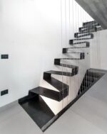 Лестница металлическая консольная "Серпантин"