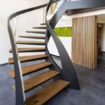 Лестница консольная на металлокаркасе "Аэро"