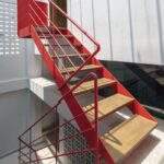 Лестница индустриальная на тетиве "Эскейп"
