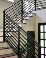 Перила металлические "Горизонтальная линия"