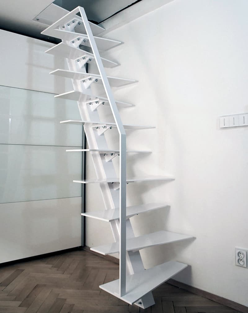 vzlet-compact-staircase-4.jpg Лестница металлическая компактная "Взлет" — изображение 1